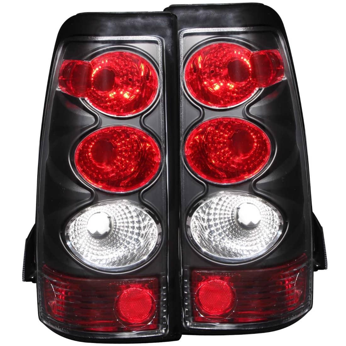 BLACK TAIL LIGHTS 03-06 CHEV