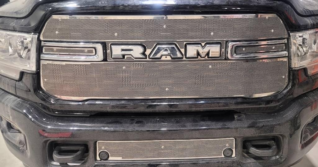 SS GRILLE/BUMPER SCREEN 19-23 RAM 2500/3500 BIG HORN