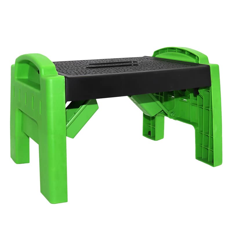 FOLDING STEP STOOL