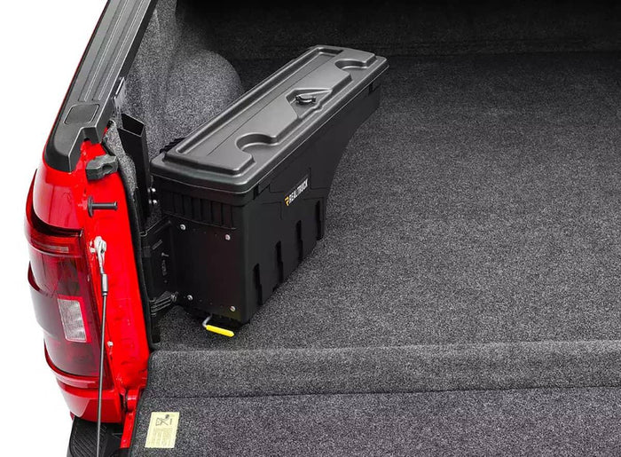 UNDERCOVER SWING CASE DRIVER SIDE 00-06 SILV/SIERRA 1500 (07 CLASSIC)