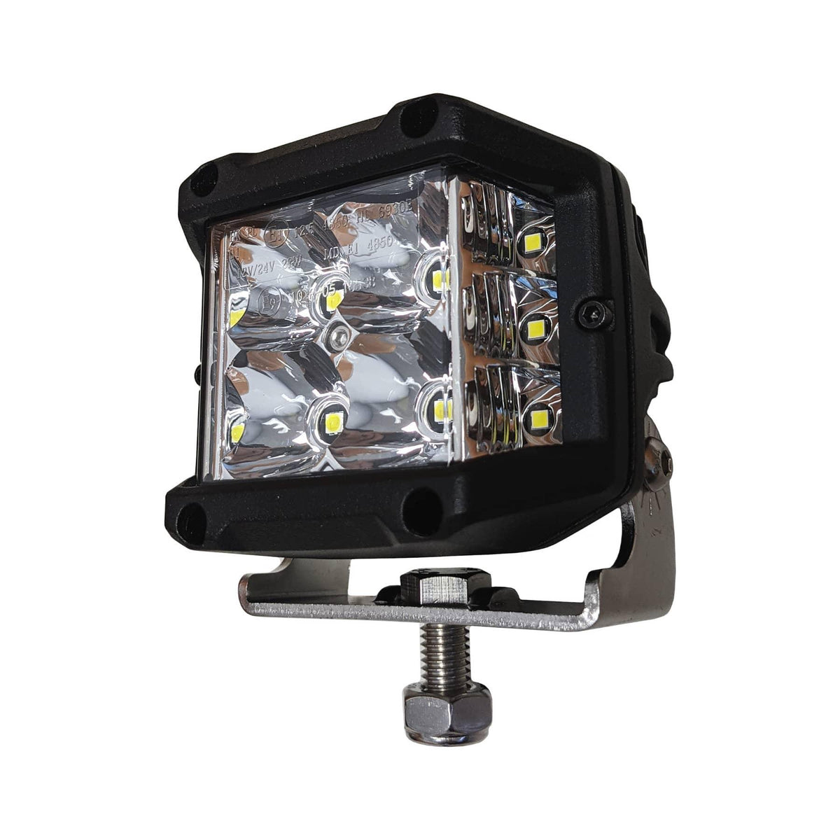 LED WIDE FLOOD/SPOT LAMP