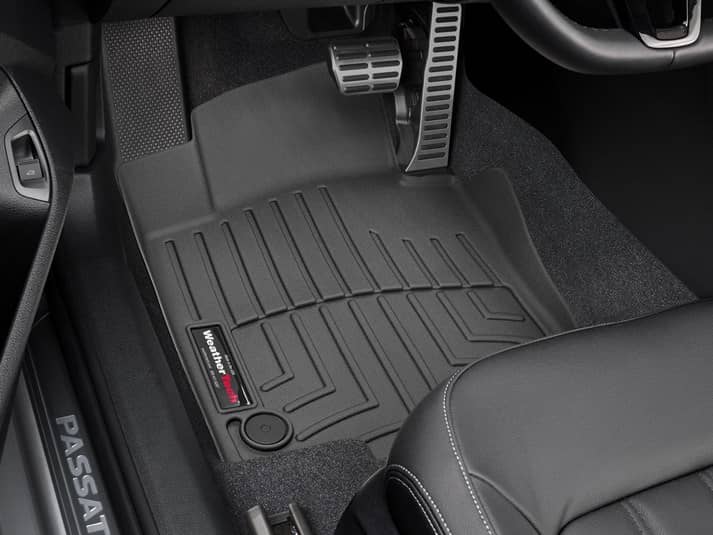 FRONT FLOOR LINER 20-22 PASSAT