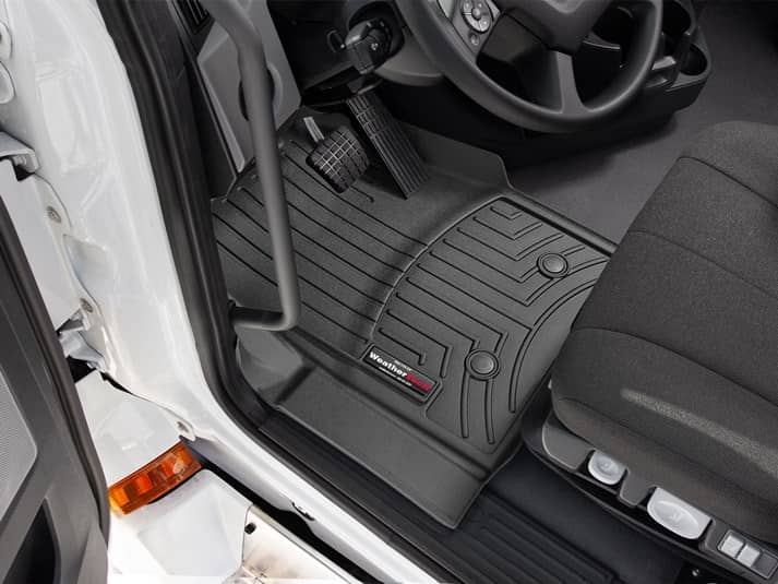 FRONT FLOOR LINER 18-25 CASCADIA